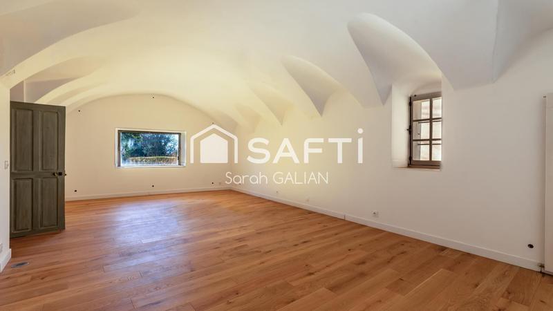 Maison - 500 m² - 10 pièces