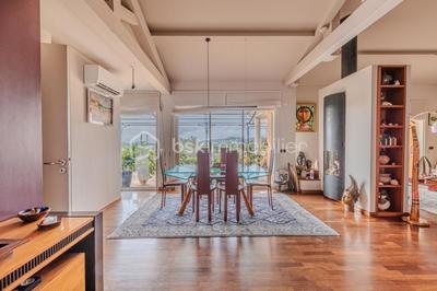 Villa - 229 m² - 6 pièces