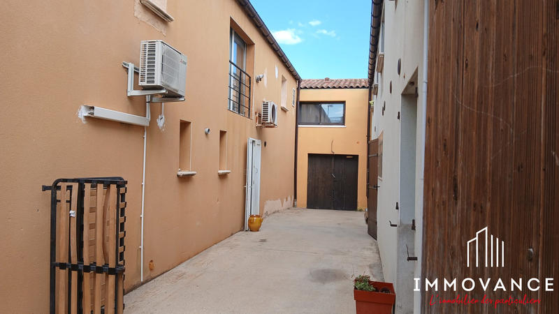 Local commercial - 704 m²