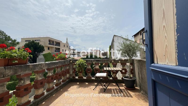 Maison - 213 m² - 10 pièces