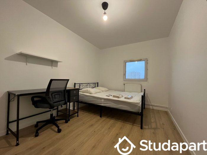 Chambre - 11 m² - 1 pièce