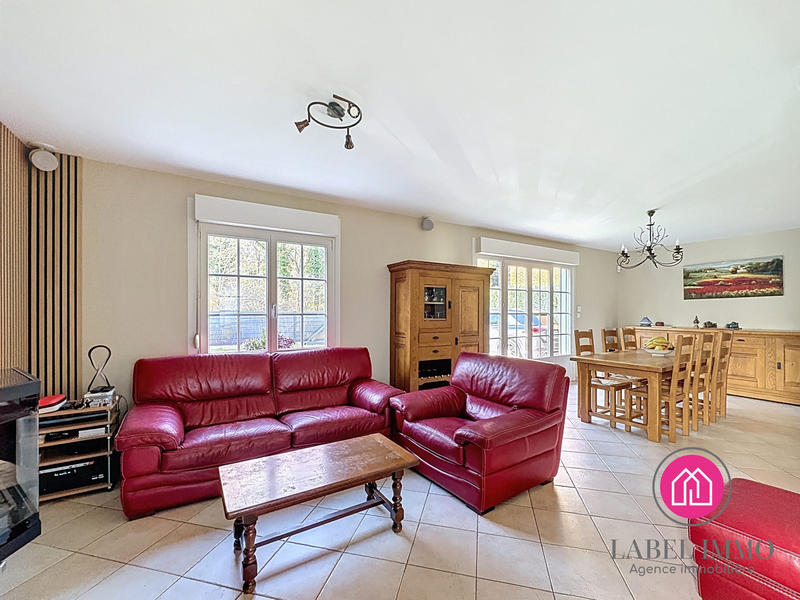 Maison - 162 m² - 9 pièces