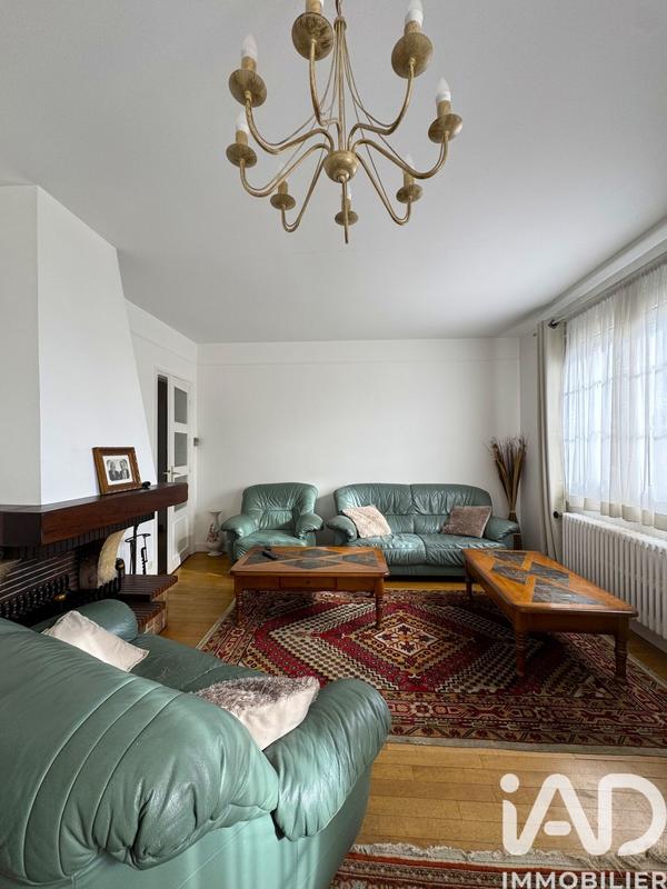 Maison - 200 m² - 9 pièces