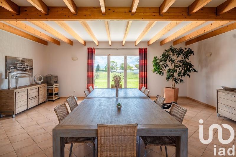 Maison - 222 m² - 6 pièces