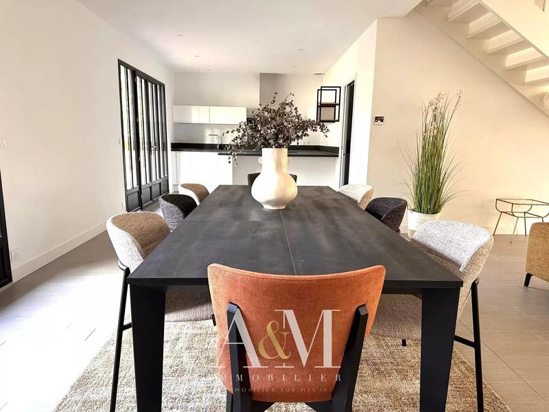 Maison - 156 m² - 6 pièces