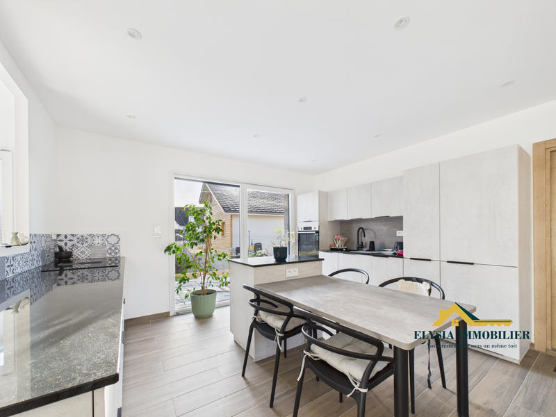 Maison - 160 m² - 6 pièces