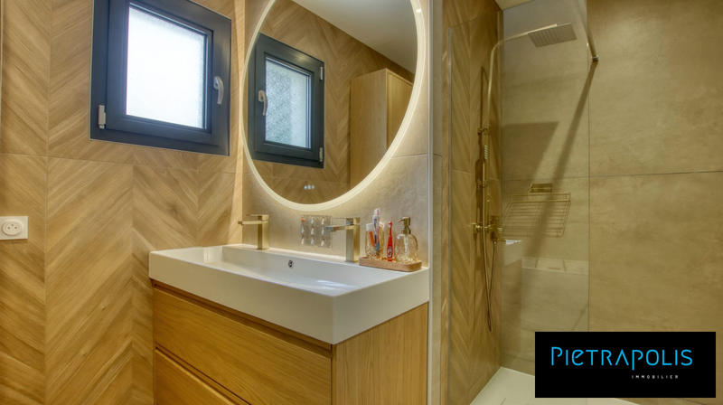 Maison contemporaine - 120 m² - 4 pièces