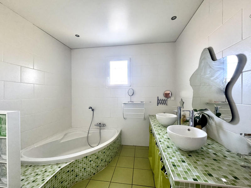 Maison - 150 m² - 5 pièces