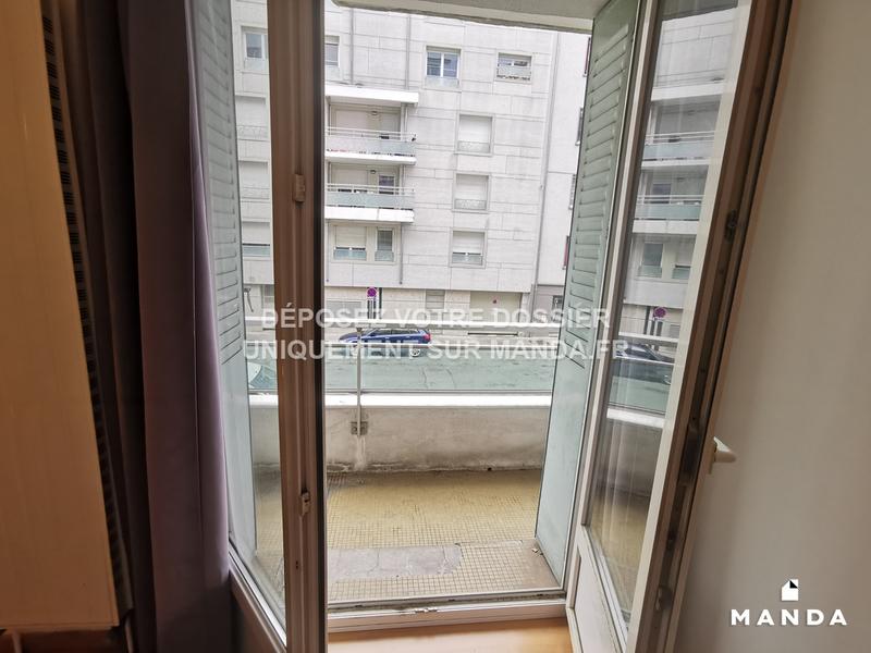 Chambre - 11 m² - 4 pièces