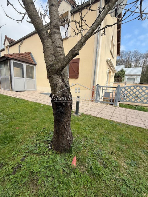 Maison - 234 m² - 6 pièces