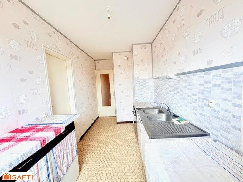 Appartement - 77 m² - 5 pièces