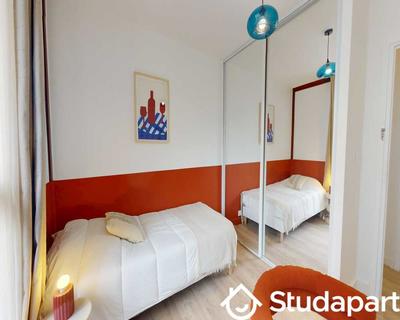 Chambre - 60 m² - 1 pièce