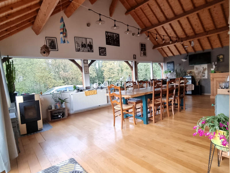 Maison traditionnelle - 165 m² - 5 pièces