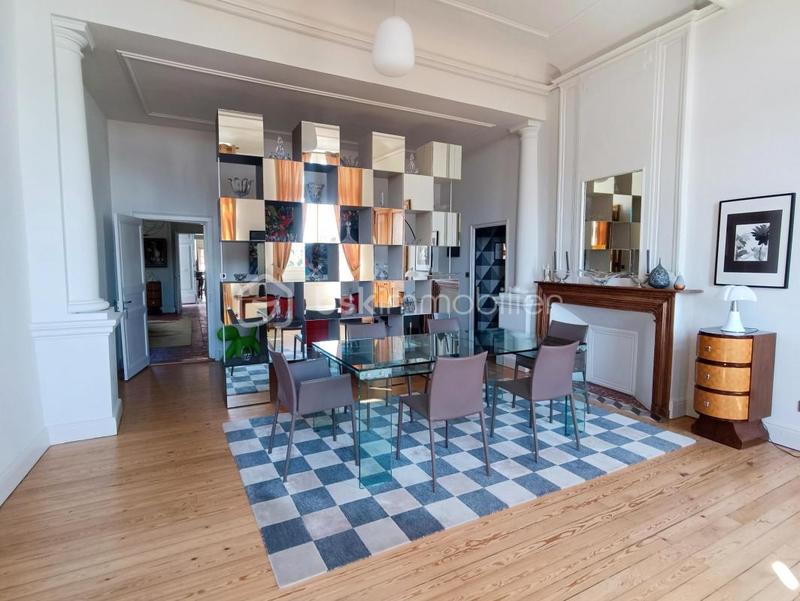 Hôtel particulier - 650 m² - 17 pièces