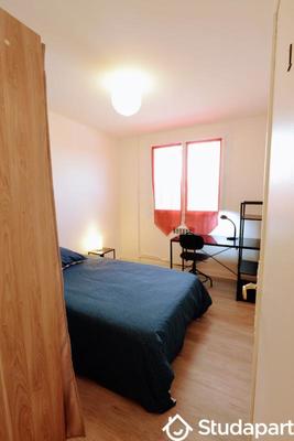 Chambre - 10 m² - 1 pièce