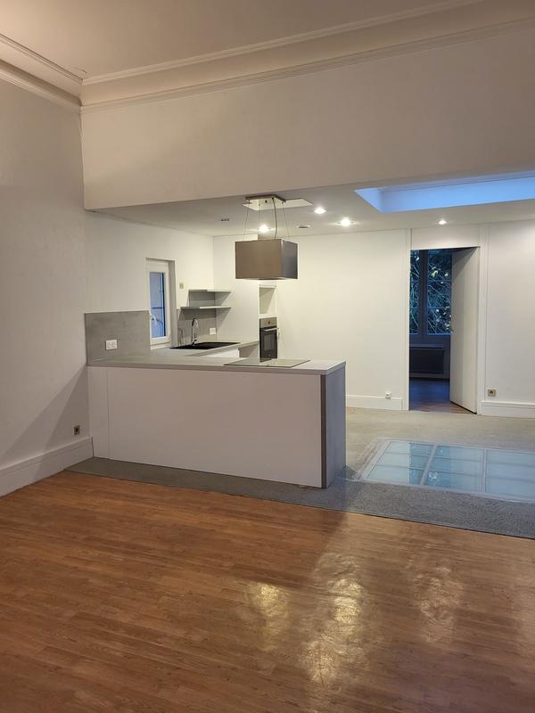 Appartement - 75 m² - 3 pièces