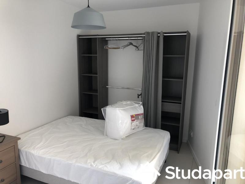 Chambre - 11 m² - 1 pièce