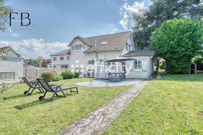 Maison - 150 m² - 7 pièces