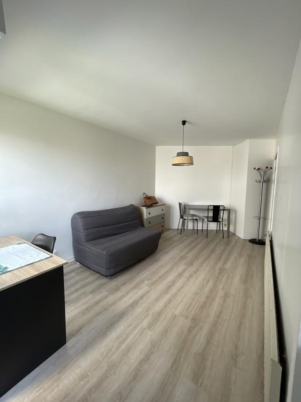 Studio - 25 m² - 1 pièce