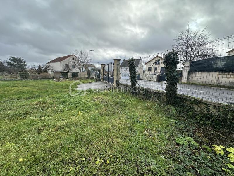 Terrain constructible - 345 m²