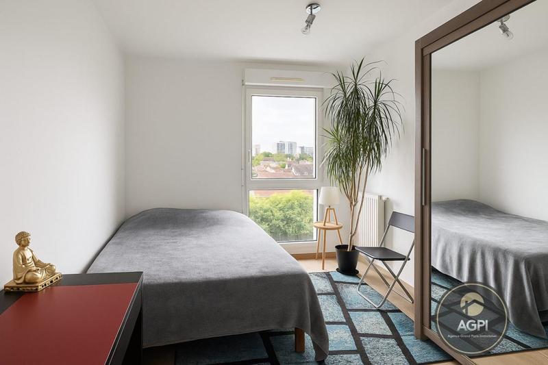 Duplex - 95 m² - 5 pièces