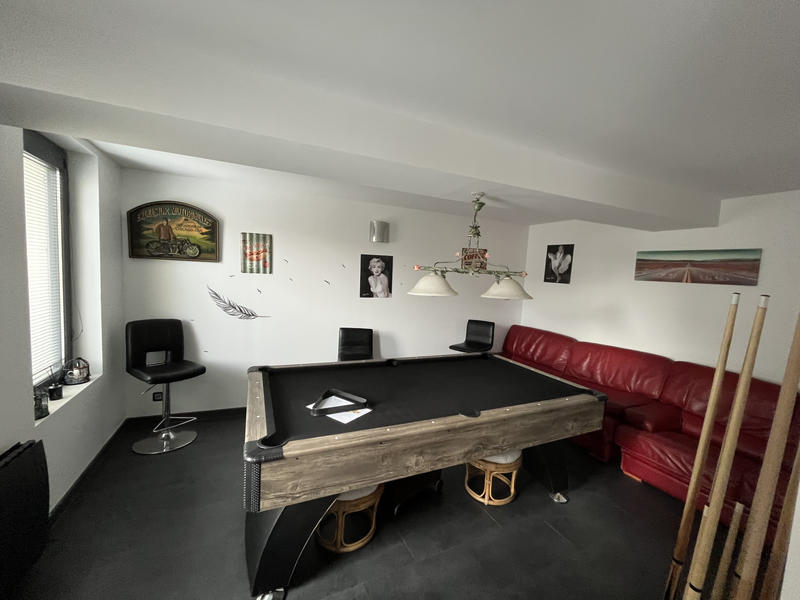 Maison - 155 m² - 9 pièces