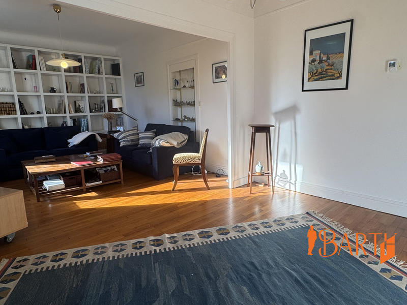 Appartement - 140 m² - 5 pièces