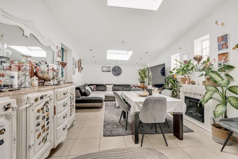 Appartement - 500 m² - 8 pièces