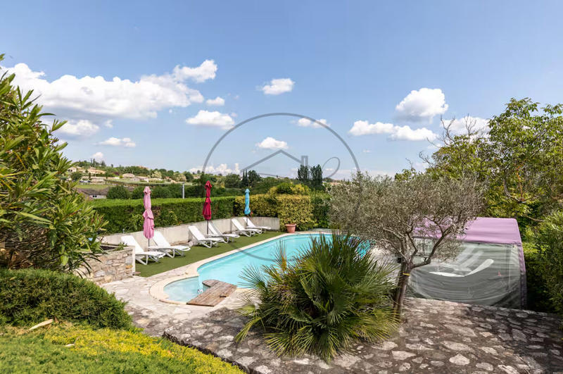 Demeure - 522 m² - 10 pièces