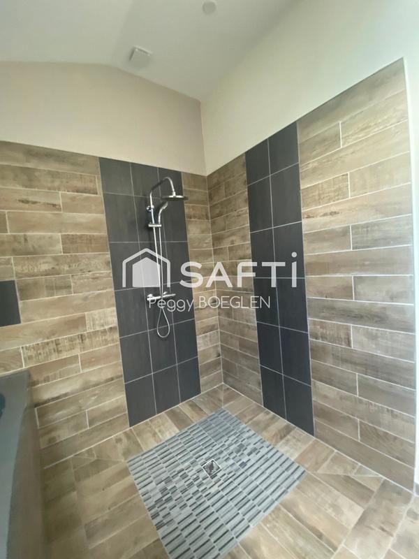 Maison - 110 m² - 9 pièces