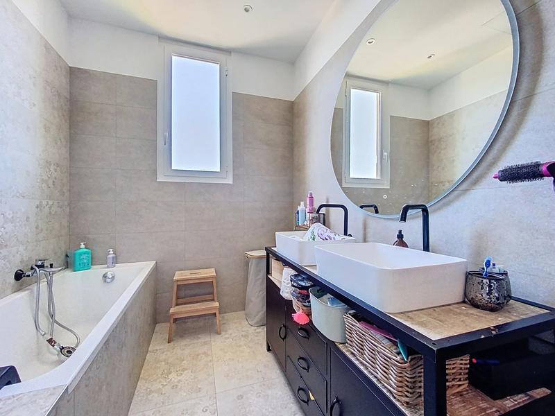 Villa - 144 m² - 5 pièces