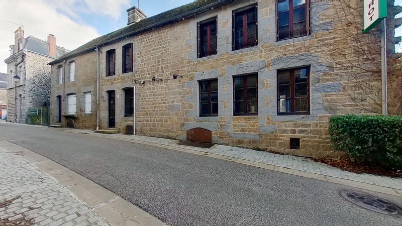 Local commercial - 257 m² - 8 pièces