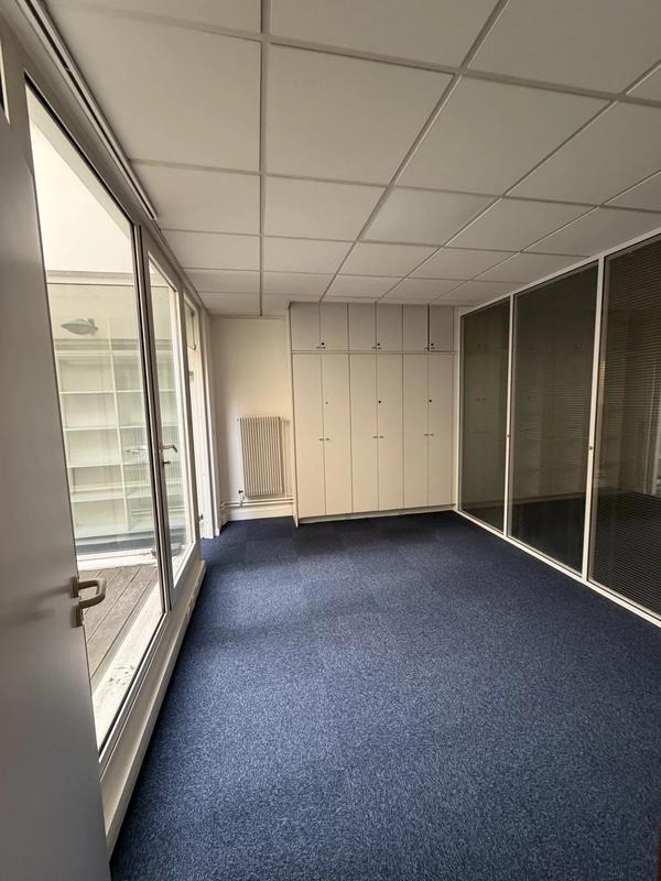 Local commercial - 569 m²