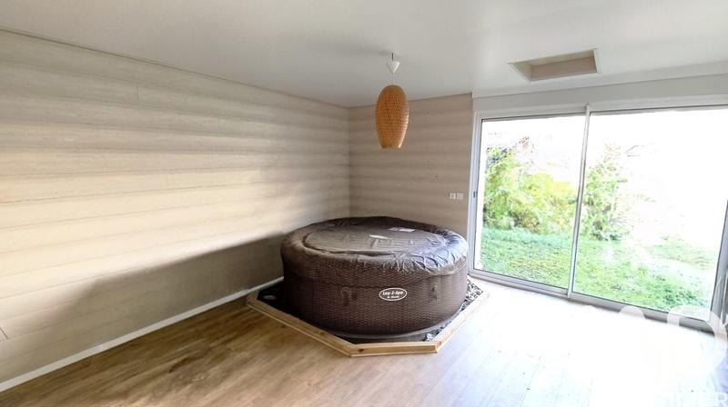 Maison - 163 m² - 7 pièces