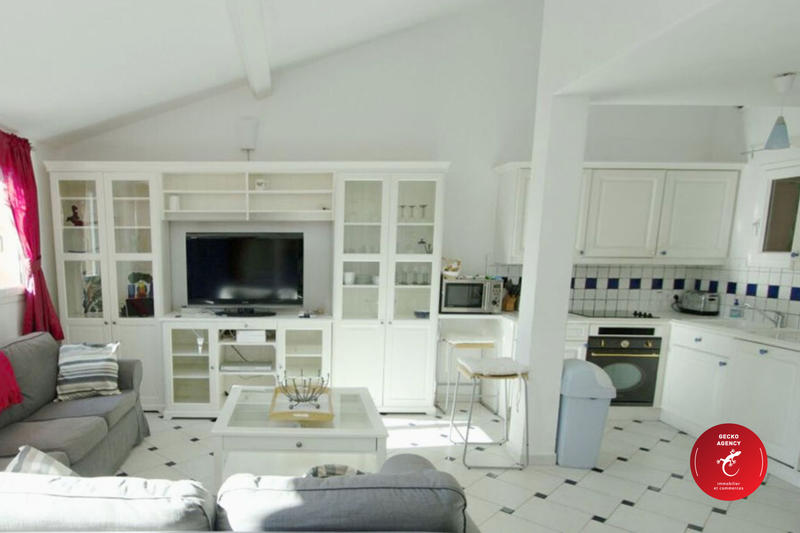 Villa - 90 m² - 5 pièces