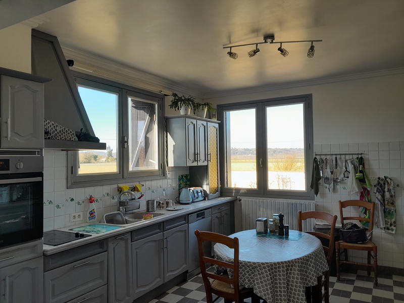 Maison - 230 m² - 10 pièces