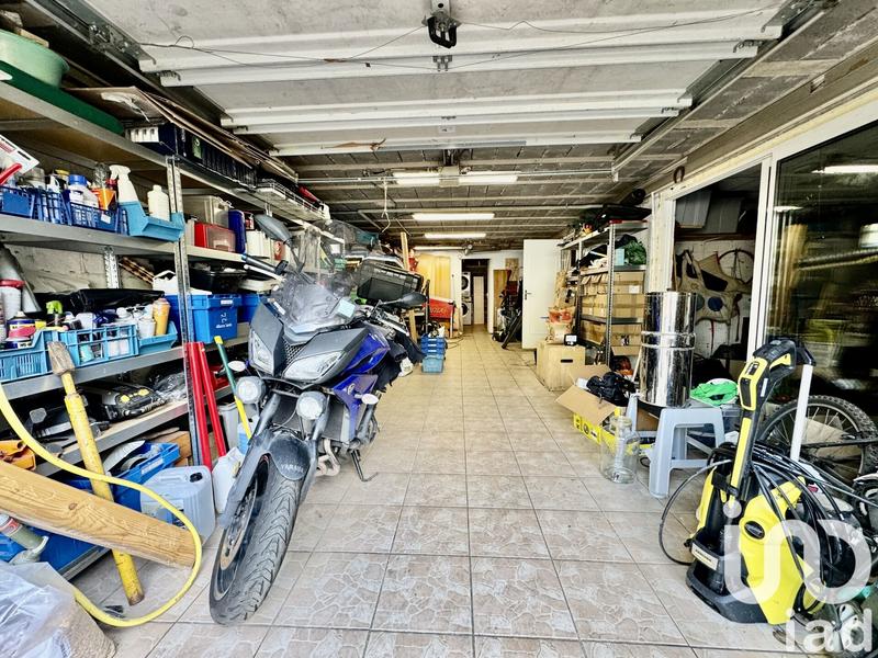 Maison - 158 m² - 8 pièces