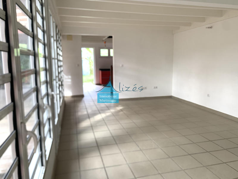 Maison - 87 m² - 4 pièces