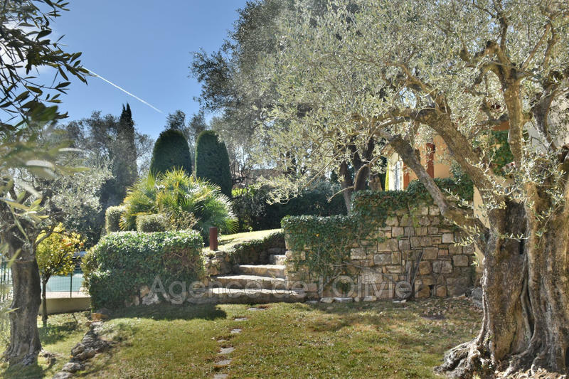 Maison - 187 m² - 9 pièces