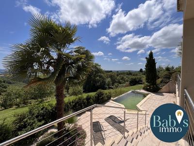 Maison contemporaine - 225 m² - 7 pièces