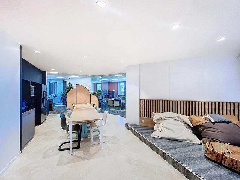 Bureau - 278 m²