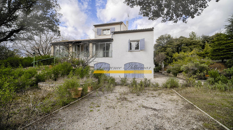 Villa - 141 m² - 6 pièces