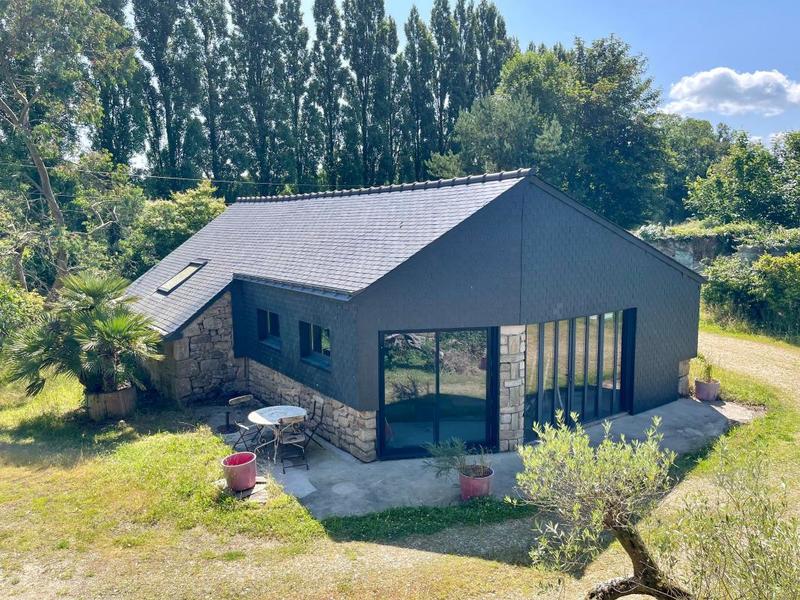 Maison - 247 m² - 7 pièces