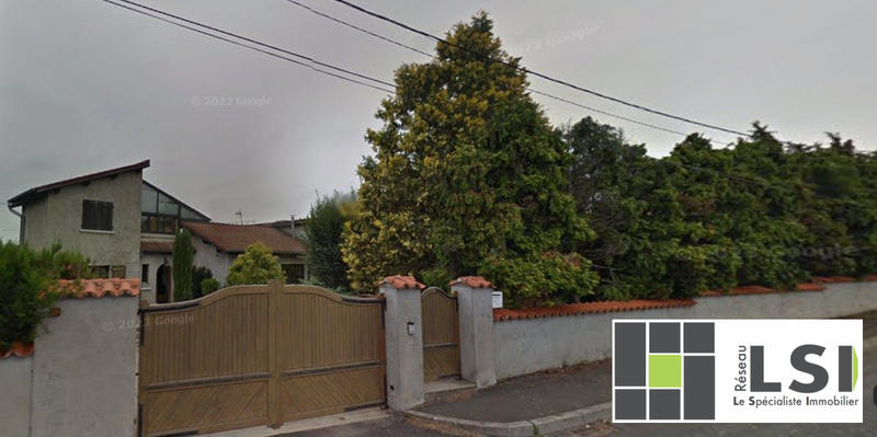 Maison - 270 m² - 10 pièces