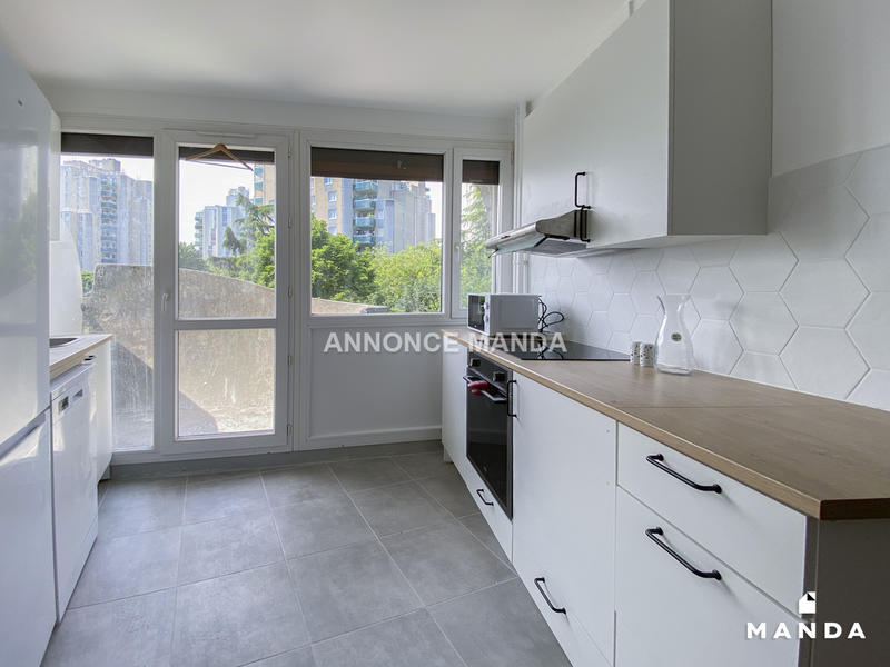 Chambre - 10 m² - 5 pièces