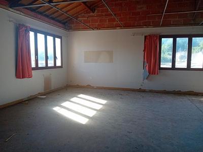 Appartement - 96 m² - 1 pièce