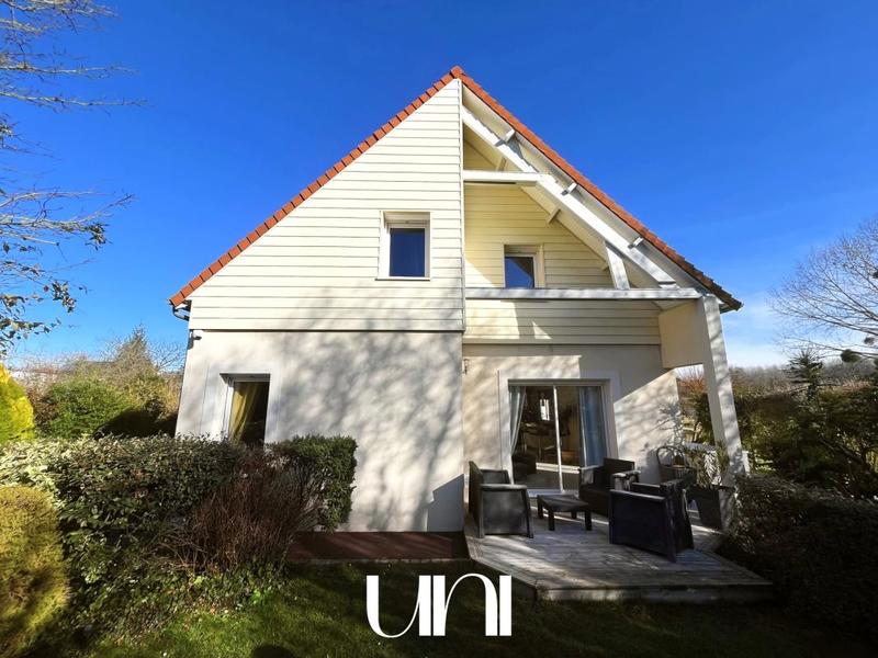 Maison - 185 m² - 7 pièces