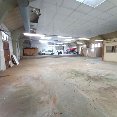 Entrepôt - 600 m²