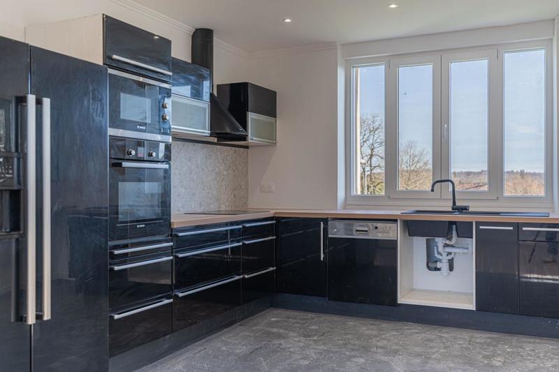 Maison - 111 m² - 6 pièces