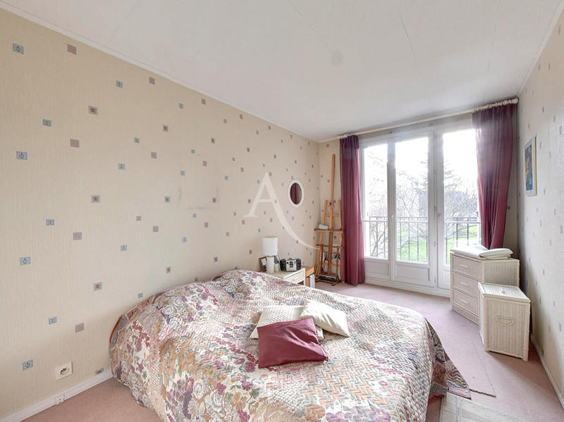 Appartement - 85 m² - 5 pièces